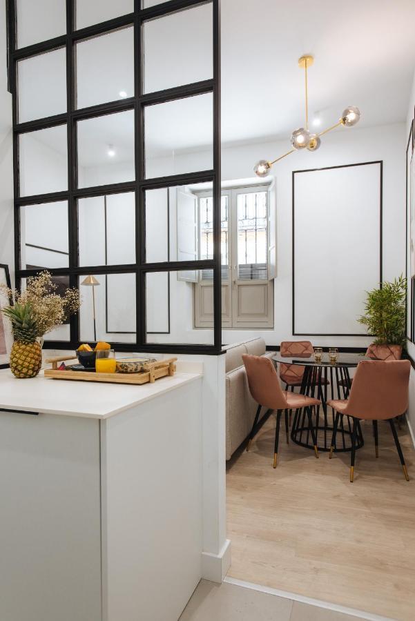 Azafran Suite Apartment Séville Extérieur photo