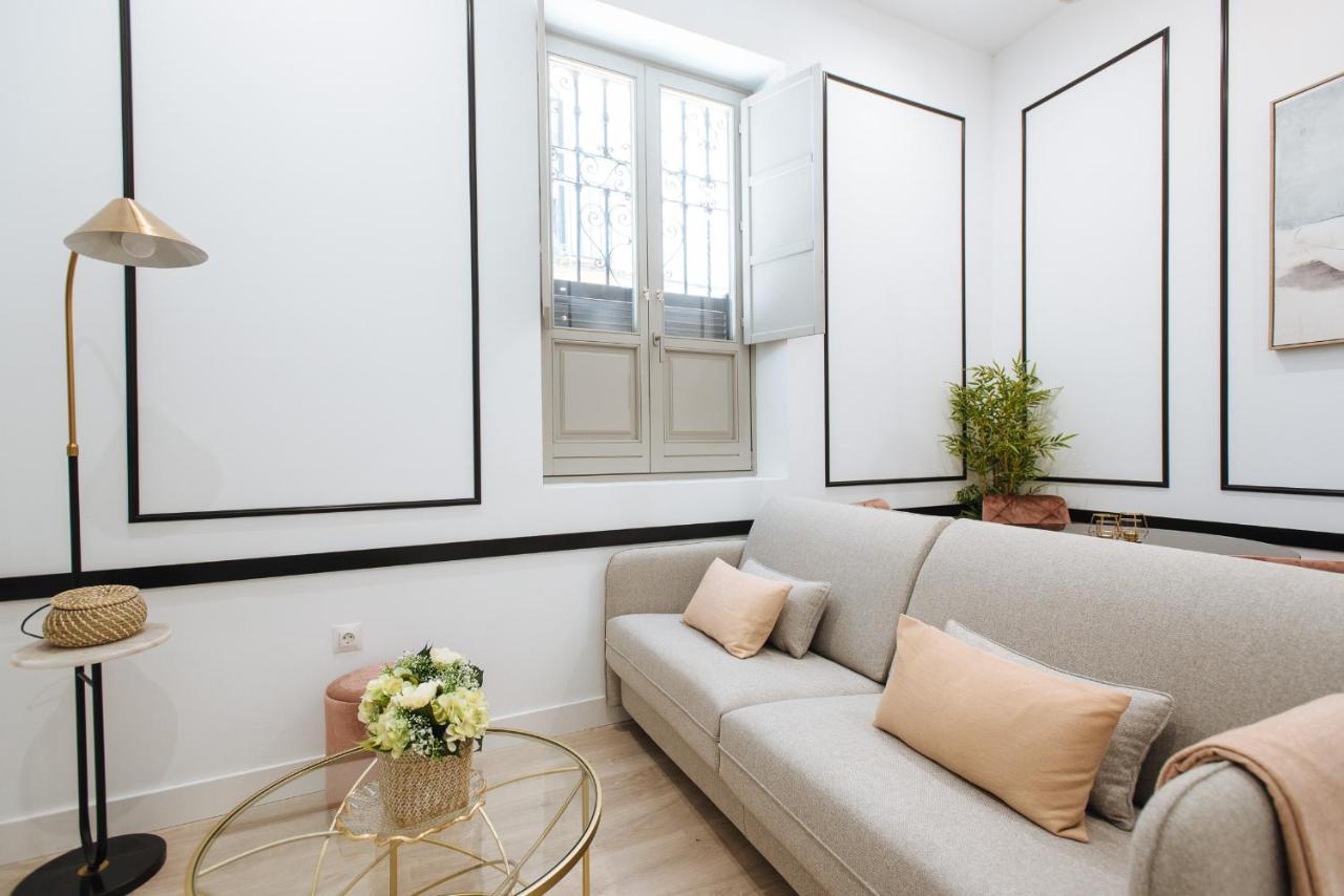 Azafran Suite Apartment Séville Extérieur photo