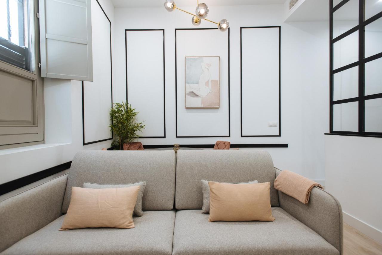 Azafran Suite Apartment Séville Extérieur photo